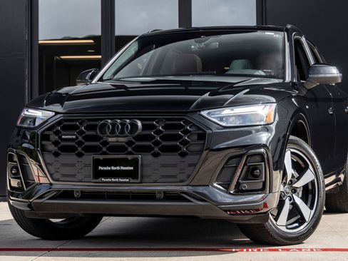 Used 2023 Audi Q5 2.0T Premium Plus w/ Premium Plus Package AWD/4WD image 3