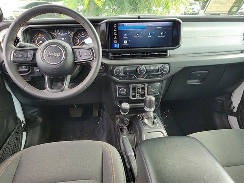 Used 2024 Jeep Wrangler Sport S image 5