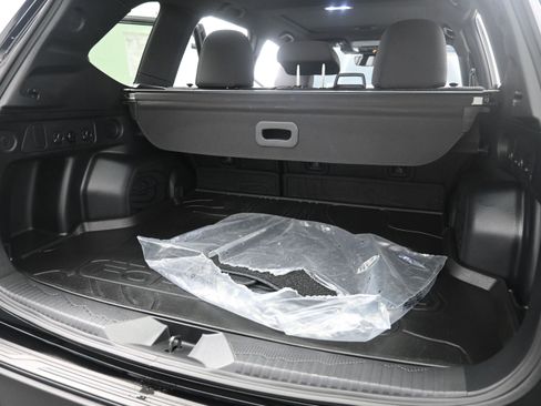 Certified 2025 Subaru Forester Premium AWD/4WD image 26