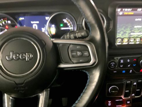 Used 2022 Jeep Wrangler Unlimited Rubicon 4xe w/ Cold Weather Group AWD/4WD image 24