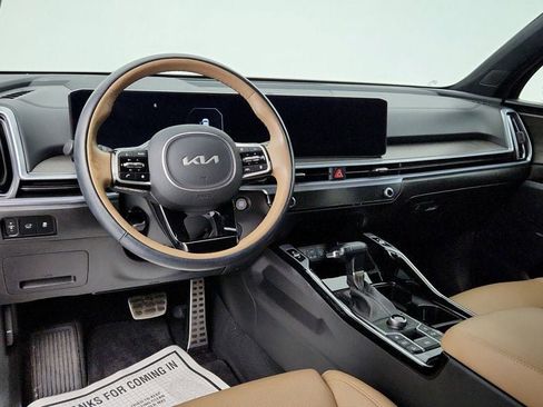 Used 2024 Kia Sorento SX Prestige w/ Olive Brown Leather Package image 13