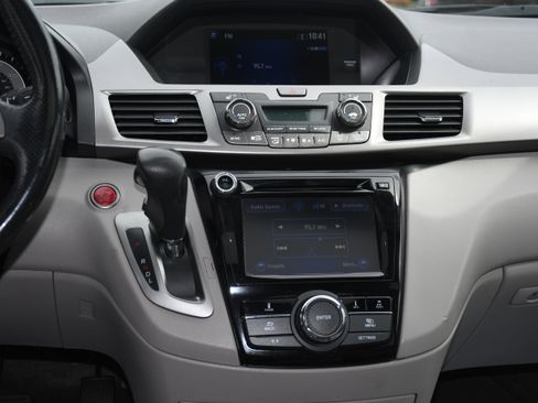 Used 2017 Honda Odyssey EX-L image 17