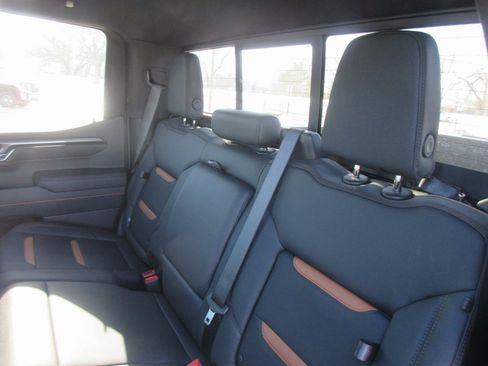 New 2026 GMC Sierra 1500 AT4 w/ AT4 Premium Package image 15
