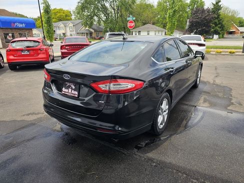Used 2014 Ford Fusion SE FWD image 11