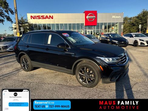 Used 2022 Volkswagen Tiguan SE image 1