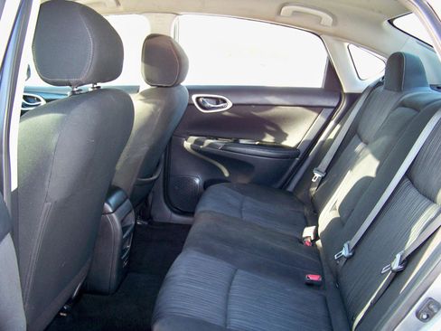 Used 2019 Nissan Sentra SV image 35