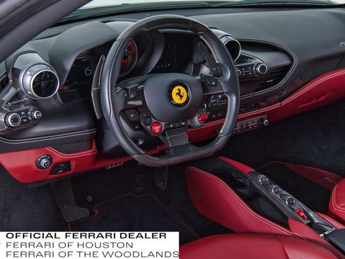 Used 2020 Ferrari F8 Tributo image 15