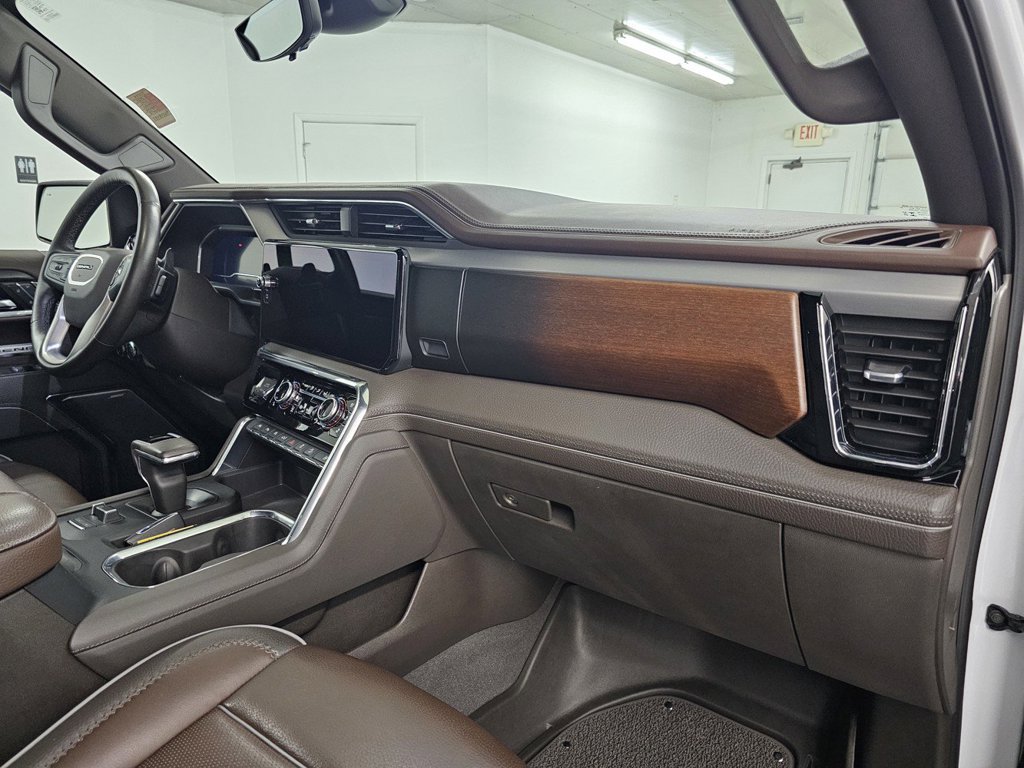 Used 2024 GMC Sierra 1500 Denali w/ Denali Reserve Package AWD/4WD image 13