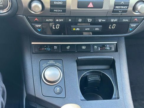 Used 2015 Lexus ES 350 w/ Luxury Package image 14