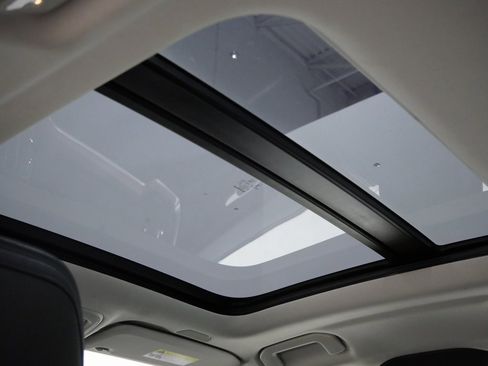 Used 2024 Volvo S60 B5 Plus image 4