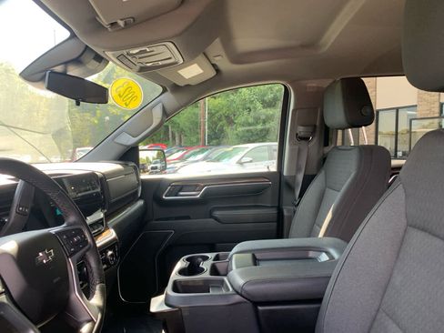 Used 2023 Chevrolet Silverado 1500 LT Trail Boss image 12