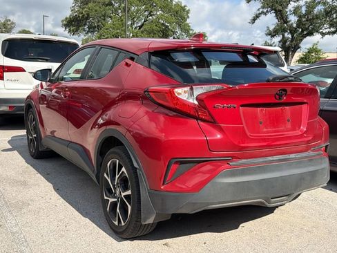 Used 2022 Toyota C-HR XLE FWD image 6