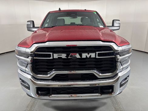 Used 2026 RAM 2500 Big Horn AWD/4WD image 3
