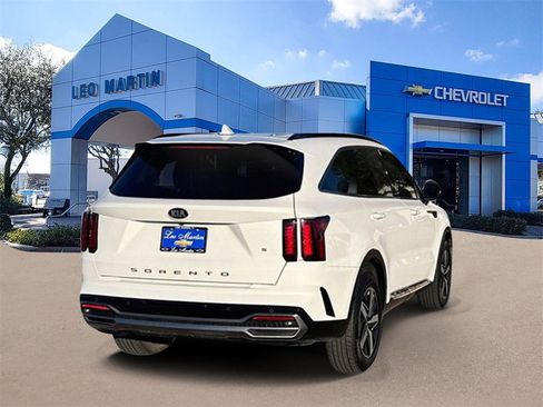 Used 2021 Kia Sorento S image 5