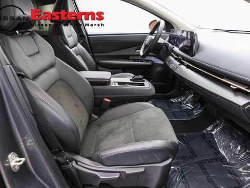 Used 2023 Nissan Ariya FWD image 23