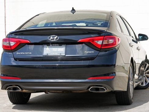 Used 2015 Hyundai Sonata Sport w/ Option Group 03 FWD image 4