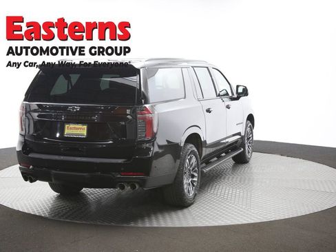 Used 2025 Chevrolet Suburban Z71 image 42