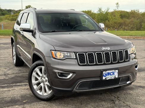 Used 2017 Jeep Grand Cherokee Limited w/ Trailer Tow Group IV AWD/4WD image 5