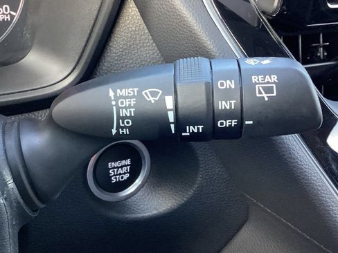 Used 2023 Toyota Corolla Cross LE AWD/4WD image 23