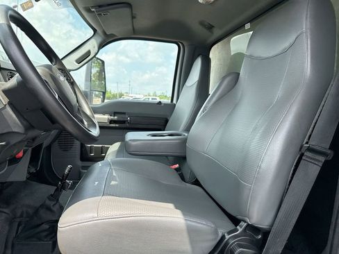Used 2021 Ford F750 2WD Regular Cab Super Duty image 16