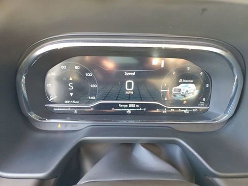 Used 2022 GMC Yukon SLT w/ SLT Premium Package image 14