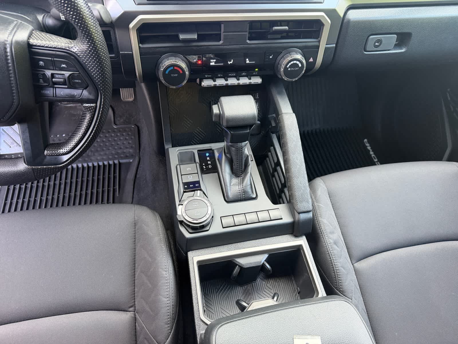 Used 2024 Toyota Tacoma SR5 AWD/4WD image 16