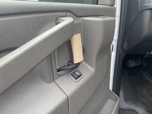 New 2025 Chevrolet Express 3500 w/ Power Convenience Package image 17