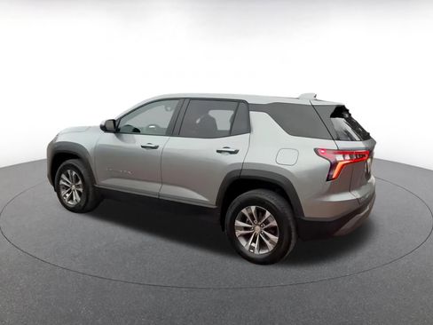 Used 2025 Chevrolet Equinox LT image 10