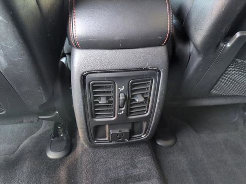 Used 2016 Jeep Grand Cherokee Laredo 75th Anniversary image 17