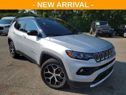 Used 2024 Jeep Compass Limited AWD/4WD image 1