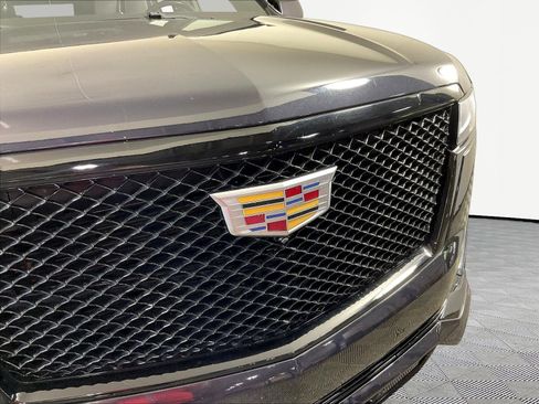 Used 2022 Cadillac Escalade ESV Sport AWD/4WD image 33