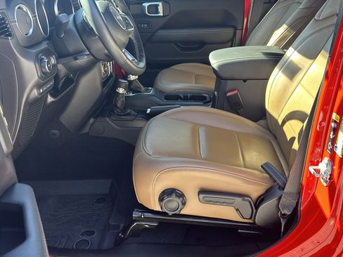 Used 2023 Jeep Wrangler Sahara w/ Cold Weather Group image 9