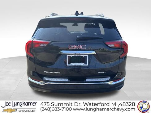 Used 2018 GMC Terrain SLT w/ Preferred Package AWD/4WD image 4