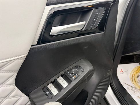 Used 2022 Mitsubishi Outlander SEL image 14