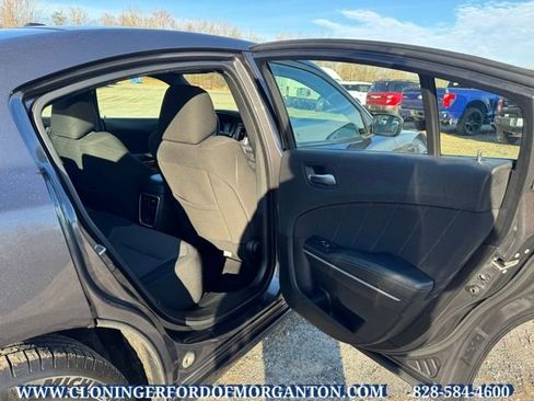 Used 2022 Dodge Charger SXT image 17