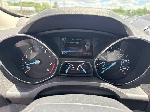 Used 2016 Ford Escape SE w/ Equipment Group 201A AWD/4WD image 6
