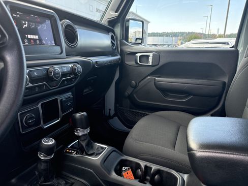 Used 2023 Jeep Wrangler Sport AWD/4WD image 23