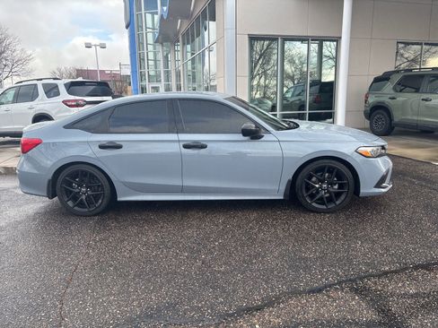 Used 2022 Honda Civic Sport image 2