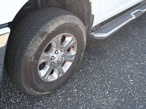 Used 2024 RAM 3500 Big Horn AWD/4WD image 15