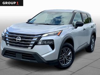 Used 2024 Nissan Rogue S image 1