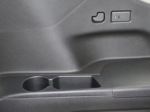 New 2025 Chevrolet Suburban Premier image 33