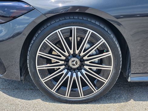 Used 2025 Mercedes-Benz CLE 300 4MATIC Coupe image 10