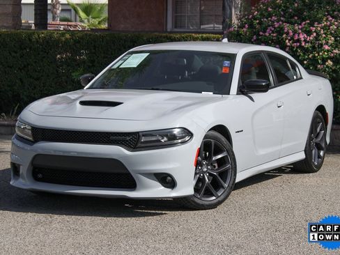 Used 2020 Dodge Charger R/T w/ Blacktop Package image 4