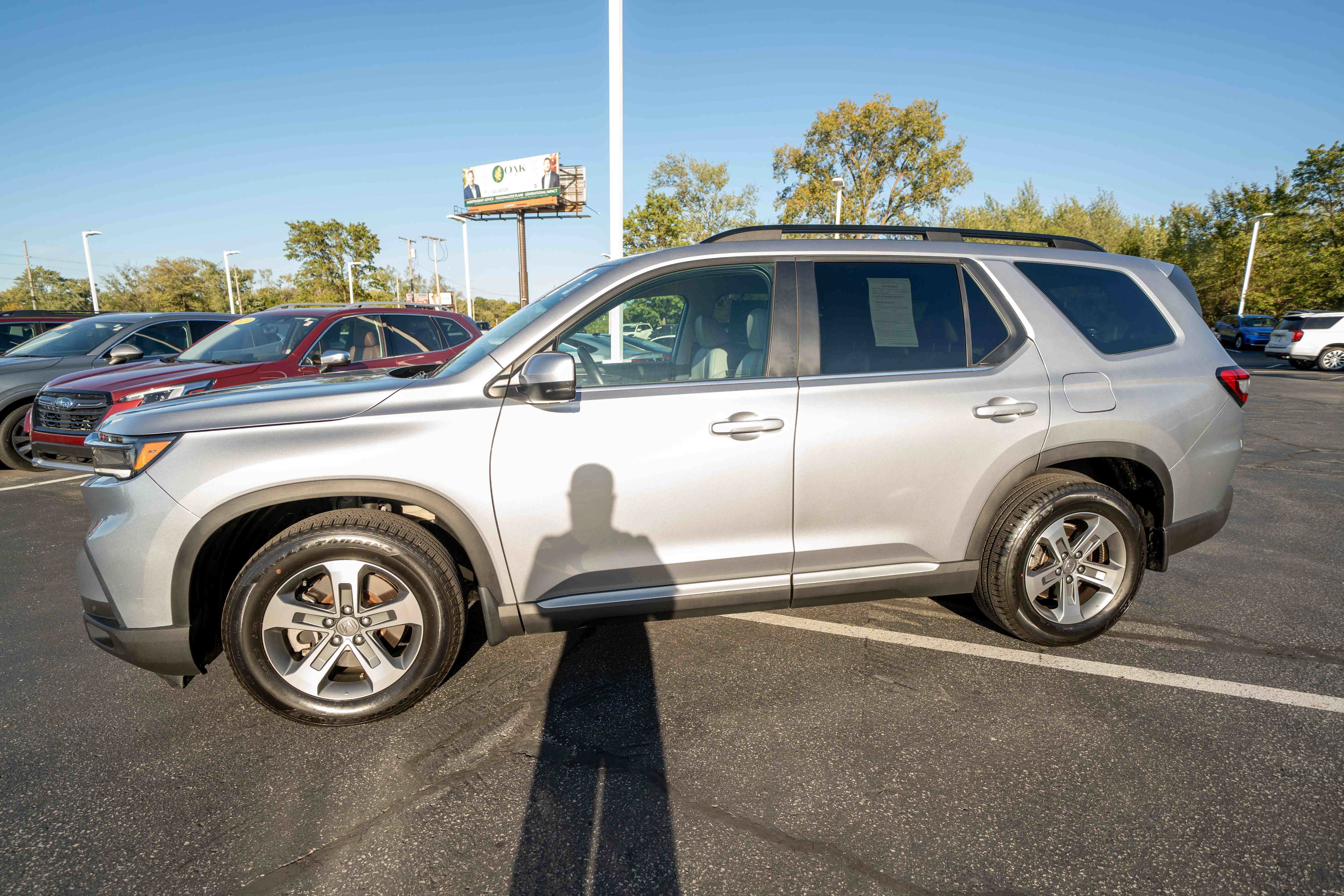 Used 2025 Honda Pilot EX-L image 3