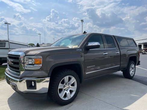 Used 2015 GMC Sierra 1500 SLT w/ SLT Preferred Package AWD/4WD image 3