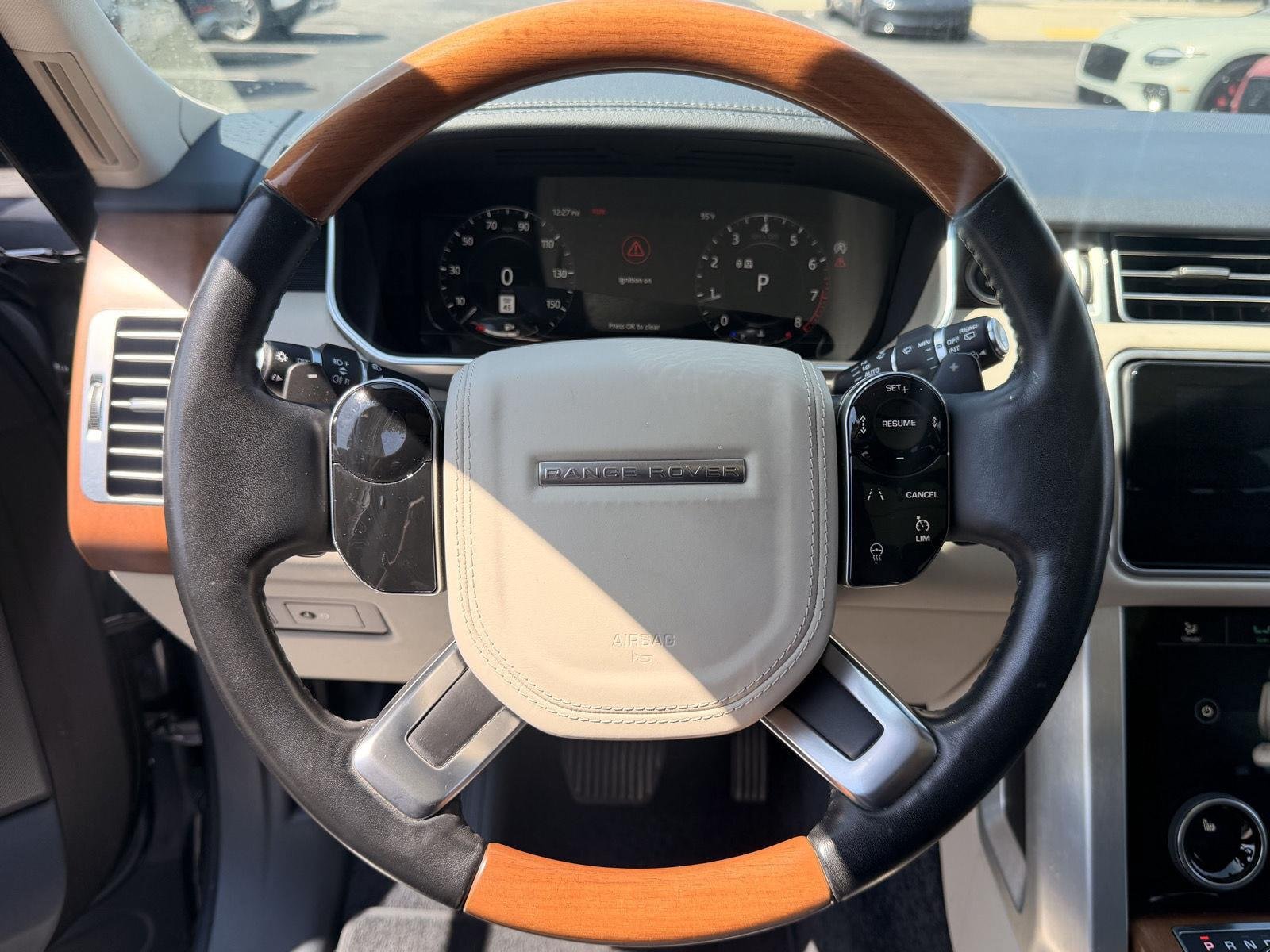 Used 2019 Land Rover Range Rover HSE AWD/4WD image 2