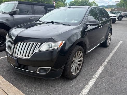 Used 2014 Lincoln MKX AWD w/ Equipment Group 102A image 3
