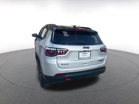 Used 2025 Jeep Compass Trailhawk image 11
