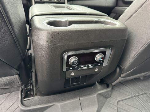 Used 2023 Chevrolet Tahoe Z71 w/ Z71 Off-Road Package image 17