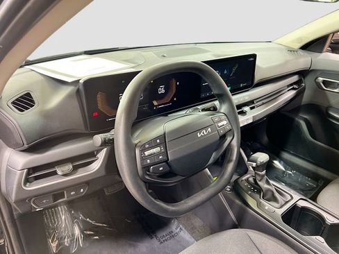 Certified 2025 Kia K4 LXS image 9